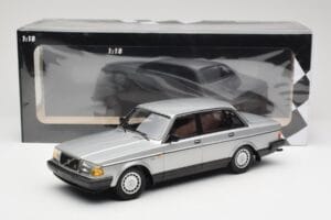 Volvo 240 GL Argento Minichamps 1:18 155171408 Pressofusione — immagine 6 di 6