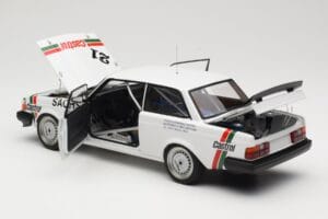 Volvo 240 Turbo #21 P. Stureson DTM Winner Wunstorf 1985 AUTOart 1:18 88592 Pressofusione — immagine 5 di 8