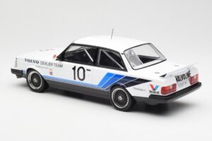 Volvo 240 Turbo #10 R. Francevic Winner ATCC 1986 IXO 1:18 18RMC176 Pressofusione — immagine 5 di 6