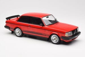 Volvo 240 Turbo Rosso Custom IXO 1:18 18CMC177 Pressofusione — immagine 4 di 5