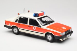 Volvo 740 GL DRK Aschaffenburg Minichamps 1:18 155171790 Pressofusione — immagine 4 di 6