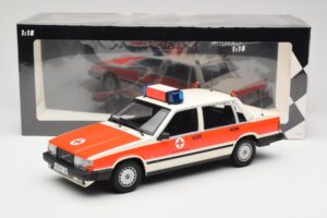 Volvo 740 GL DRK Aschaffenburg Minichamps 1:18 155171790 Pressofusione — immagine 6 di 6
