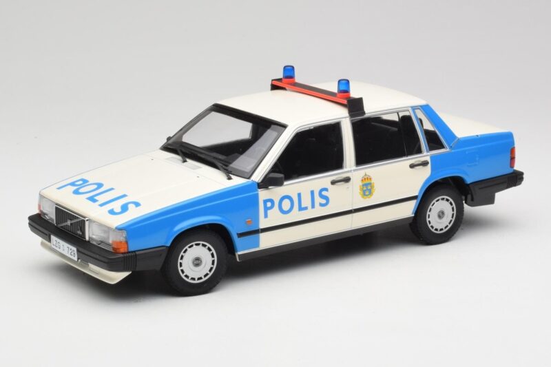 Volvo 740 GL Polizia Svedese Minichamps 1:18 155171791 Pressofusione