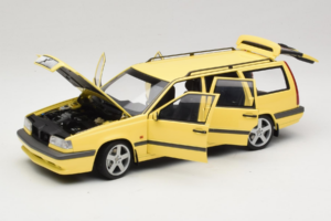 Volvo 850 T-5R Station Wagon Cream Yellow AUTOart 1:18 79506 Pressofusione — immagine 2 di 8