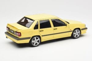 Volvo 850 T-5R Giallo AUTOart 1:18 79501 Pressofusione — immagine 3 di 8