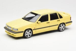Volvo 850 T-5R Giallo AUTOart 1:18 79501 Pressofusione