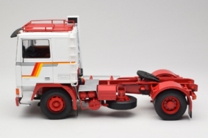Volvo F12 Bianco Rosso Road Kings 1:18 RK180031 Pressofusione — immagine 4 di 8