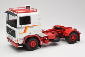Volvo F12 Bianco Rosso Road Kings 1:18 RK180031 Pressofusione