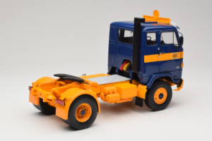 Volvo F88 Blu Scuro Giallo MCG 1:18 MCG18140 Pressofusione — immagine 3 di 8