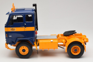 Volvo F88 Blu Scuro Giallo MCG 1:18 MCG18140 Pressofusione — immagine 4 di 8