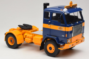 Volvo F88 Blu Scuro Giallo MCG 1:18 MCG18140 Pressofusione — immagine 6 di 8