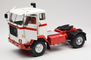 Volvo F88 Bianco Rosso MCG 1:18 MCG18141 Pressofusione — immagine 2 di 8