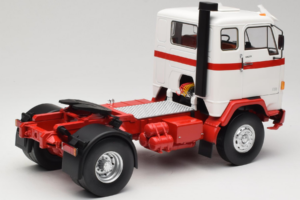 Volvo F88 Bianco Rosso MCG 1:18 MCG18141 Pressofusione — immagine 3 di 8