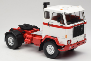 Volvo F88 Bianco Rosso MCG 1:18 MCG18141 Pressofusione — immagine 6 di 8