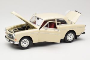 Volvo P121 Amazon Bianco Revell 1:18 08866 Pressofusione — immagine 2 di 8