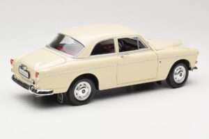 Volvo P121 Amazon Bianco Revell 1:18 08866 Pressofusione — immagine 3 di 8