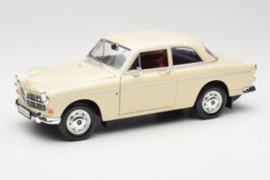 Volvo P121 Amazon Bianco Revell 1:18 08866 Pressofusione