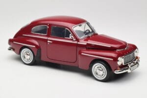 Volvo PV544 Cherry Red Revell 1:18 08887 Pressofusione — immagine 6 di 8