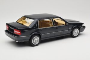 Volvo S90 Royal Blue DNA 1:18 DNA000088 Pressofusione — immagine 2 di 6