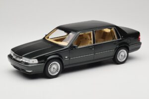Volvo S90 Royal Green DNA 1:18 DNA000090 Pressofusione