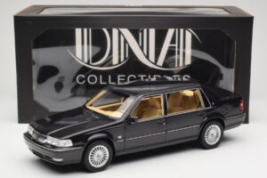 Volvo S90 Royal Violet DNA 1:18 DNA000089 Pressofusione — immagine 6 di 6