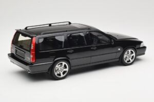 Volvo V70 R P80 Nero DNA 1:18 DNA000232 Pressofusione — immagine 2 di 6