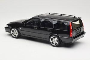 Volvo V70 R P80 Nero DNA 1:18 DNA000232 Pressofusione — immagine 5 di 6
