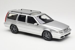 Volvo V70 R P80 Argento DNA 1:18 DNA000155 Pressofusione — immagine 4 di 6