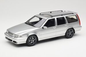 Volvo V70 R P80 Argento DNA 1:18 DNA000155 Pressofusione