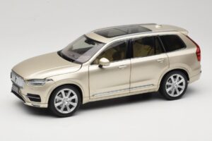 Volvo XC90 Luminous Sand Yellow Paudi Model 1:18 9430841 Pressofusione