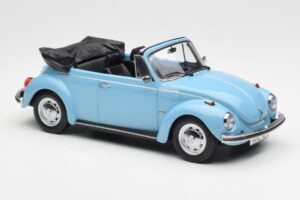 Volkswagen Beetle 1303 Cabriolet Azzurro Norev 1:18 188531 Pressofusione — immagine 4 di 6