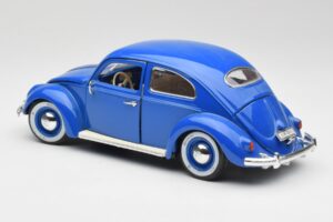 Volkswagen Beetle Blu Bburago 1:18 23124646 Pressofusione — immagine 7 di 8
