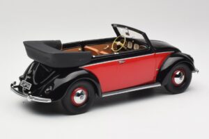 Volkswagen Beetle Cabriolet Nero & Rosso Minichamps 1:18 107054132 Resina — immagine 2 di 6