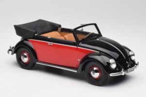 Volkswagen Beetle Cabriolet Nero & Rosso Minichamps 1:18 107054132 Resina — immagine 4 di 6