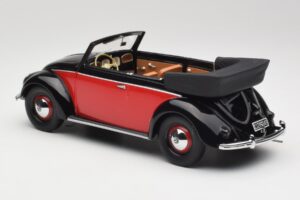 Volkswagen Beetle Cabriolet Nero & Rosso Minichamps 1:18 107054132 Resina — immagine 5 di 6