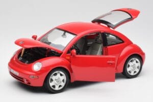 Volkswagen New Beetle Rosso Bburago 1:18 8185108 Pressofusione — immagine 2 di 8