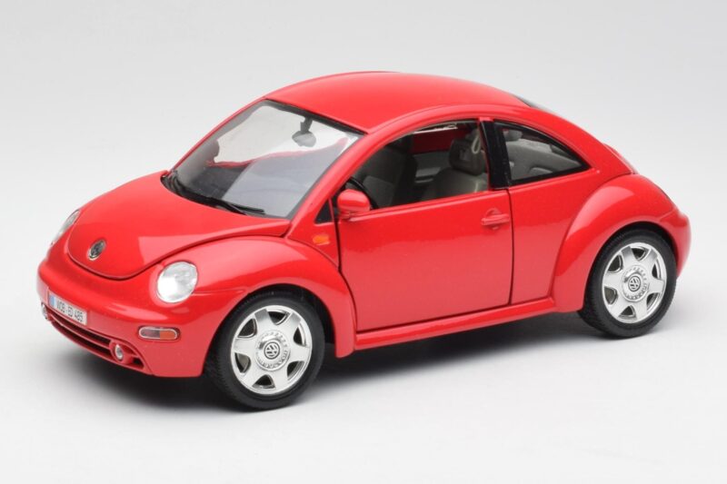 Volkswagen New Beetle Rosso Bburago 1:18 8185108 Pressofusione