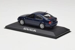 Volkswagen Bora Ocean Blu Minichamps 1:43 8198223B Pressofusione — immagine 3 di 4