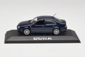 Volkswagen Bora Ocean Blu Minichamps 1:43 8198223B Pressofusione