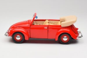 Volkswagen Cabriolet Ruby Rosso Maisto 1:18 32826 Pressofusione — immagine 4 di 8
