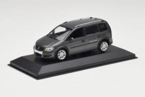Volkswagen Cross Touran Platinum Grigio Minichamps 1:43 400056170 Pressofusione — immagine 2 di 4