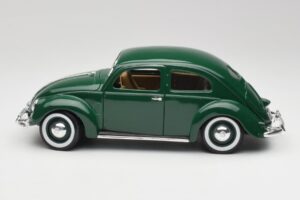 Volkswagen Export Berlina Beryl Verde Maisto 1:18 31820 Pressofusione — immagine 4 di 8