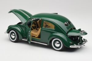 Volkswagen Export Berlina Beryl Verde Maisto 1:18 31820 Pressofusione — immagine 5 di 8