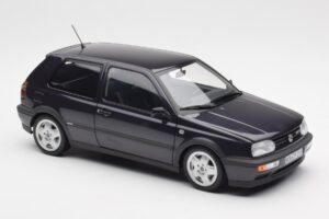 Volkswagen Golf Mk3 VR6 Viola Metallizzato Norev 1:18 188417 Pressofusione — immagine 7 di 8