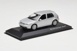 Volkswagen Golf Mk4 Reflex Argento Minichamps 1:43 4527111022 Pressofusione — immagine 2 di 4