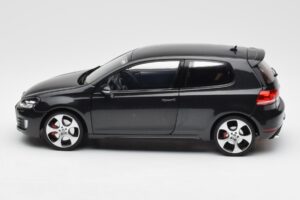 Volkswagen Golf Mk6 GTI Grigio Metallizzato Norev 1:18 188503 Pressofusione — immagine 4 di 7