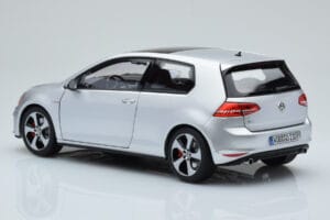 Volkswagen Golf GTI Mk7 Reflex Argento Norev 1:18 188551 Pressofusione — immagine 7 di 8