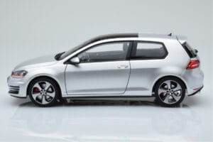 Volkswagen Golf GTI Mk7 Reflex Argento Norev 1:18 188551 Pressofusione — immagine 4 di 8