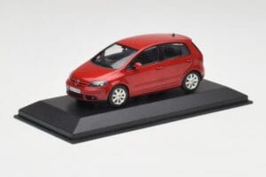 Volkswagen Golf Plus Tornado Rosso Minichamps 1:43 821911110 Pressofusione — immagine 2 di 4