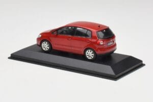 Volkswagen Golf Plus Tornado Rosso Minichamps 1:43 821911110 Pressofusione — immagine 3 di 4